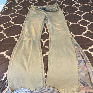 Bell Bottom Jeans with patch pattern flares
